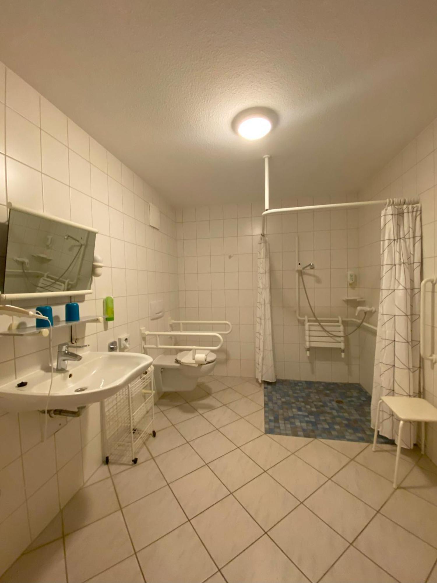 Bildungsgut Schmochtitz Hotel Exterior photo